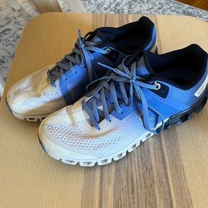 On CloudFlow Running Sneakers